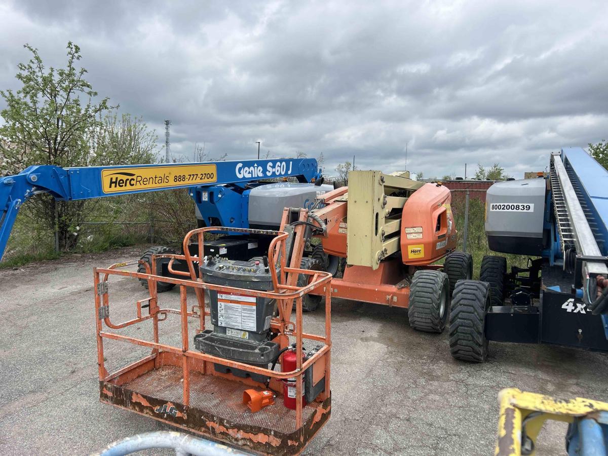 2016 JLG 450AJ-2