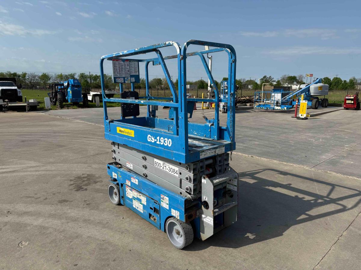 2018 Genie GS-1930