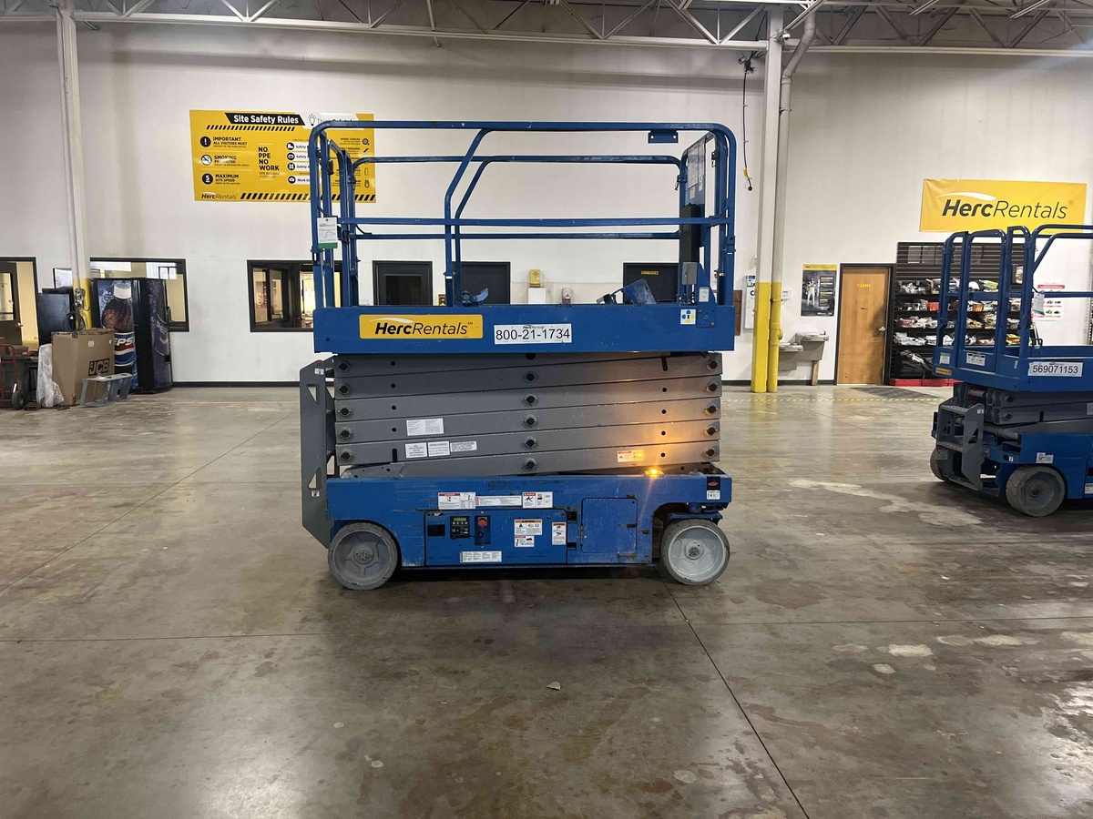 2018 Genie GS-4047