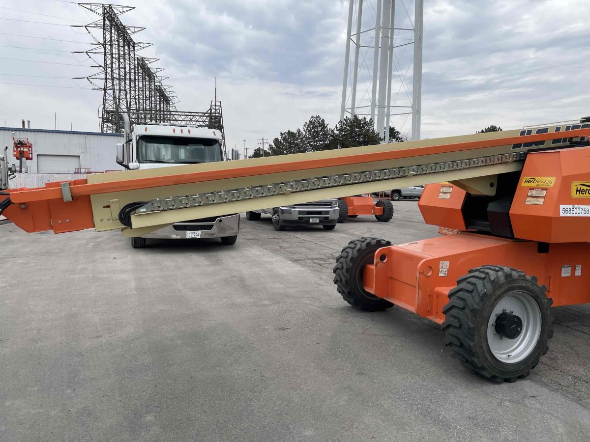 2011 JLG 660SJ