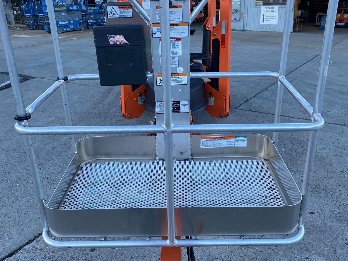 2018 JLG T500J-8