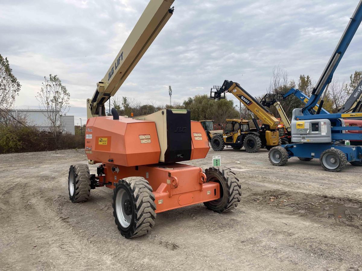 2014 JLG 800AJ