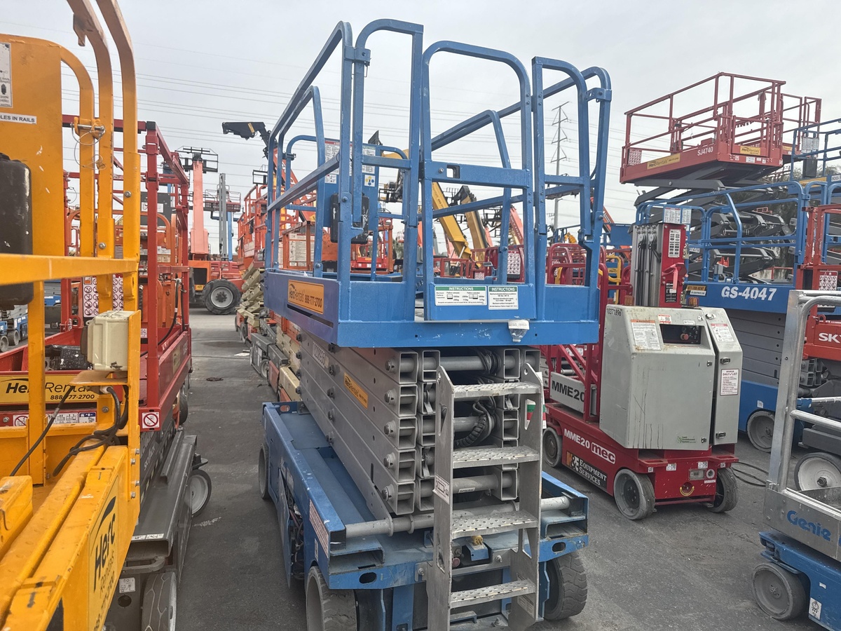 2017 Genie GS-4047-2
