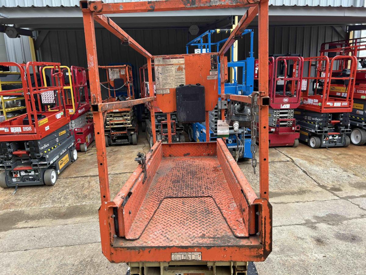 2018 JLG 1932R