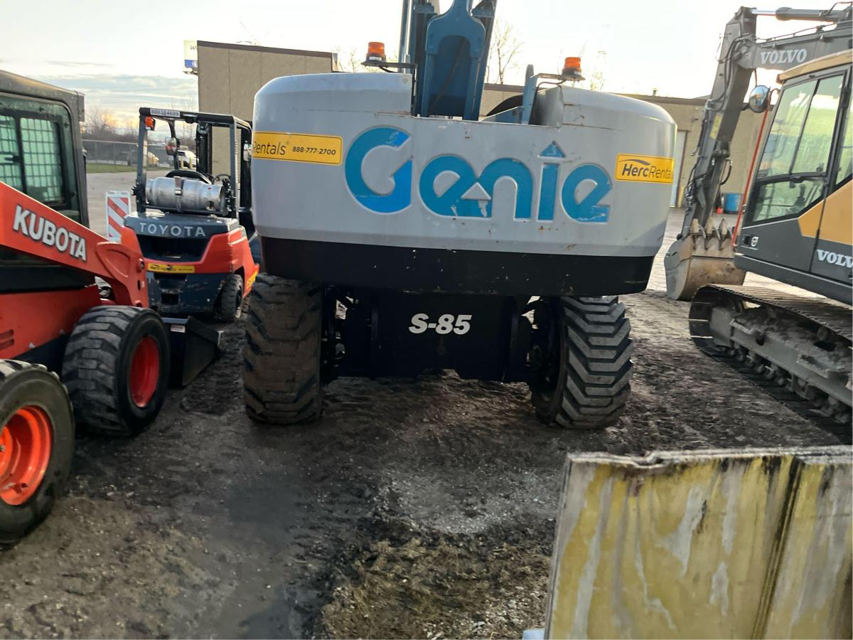 2019 Genie S-85