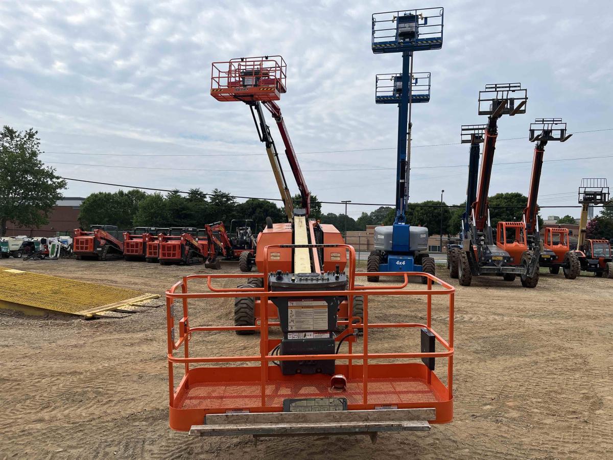 2016 JLG 600S