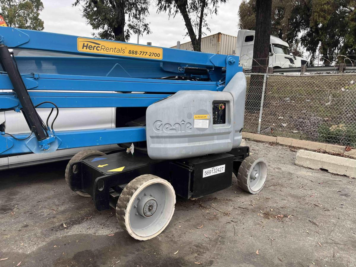 2018 Genie GS-1930