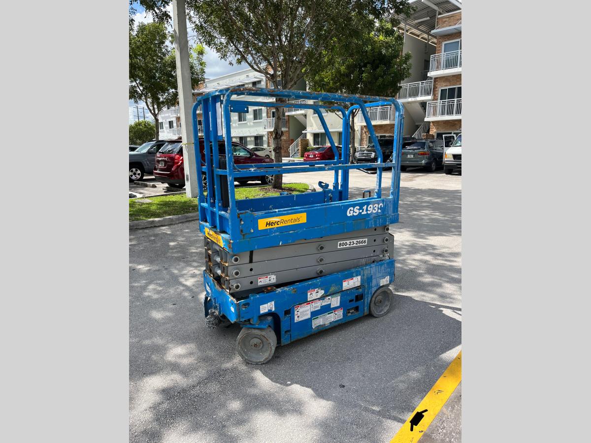 2018 Genie GS-1930