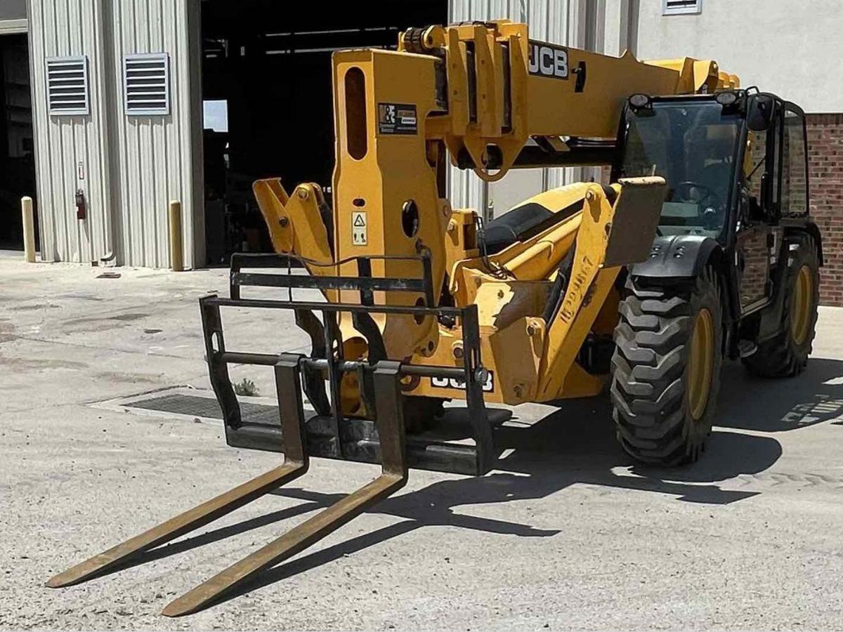 2017 JCB 512-56