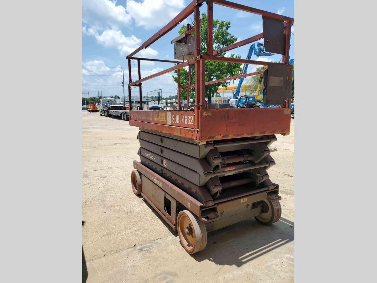 2014 Skyjack SJ4632 Used Slab Scissor Lift in CONROE, TX, ID225035