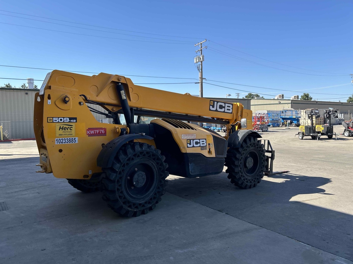 2018 JCB 509-42-3