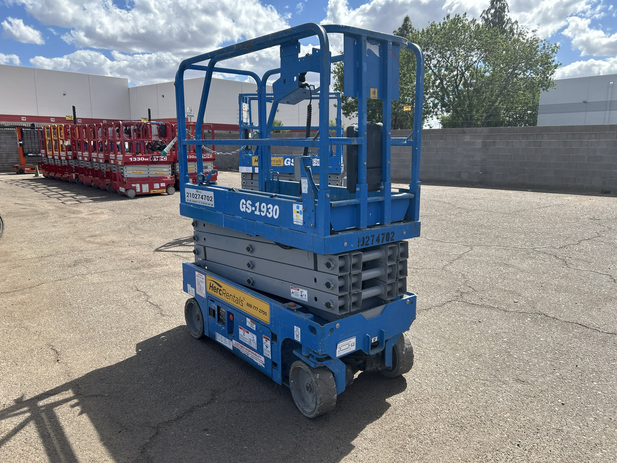 2019 Genie GS-1930