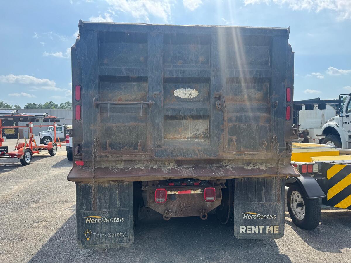 2016 Freightliner M2106-6