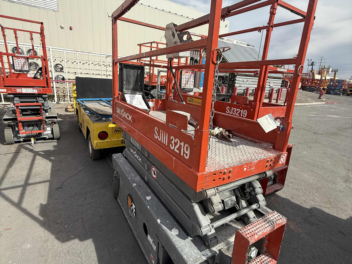 2017 Skyjack SJ3219-3