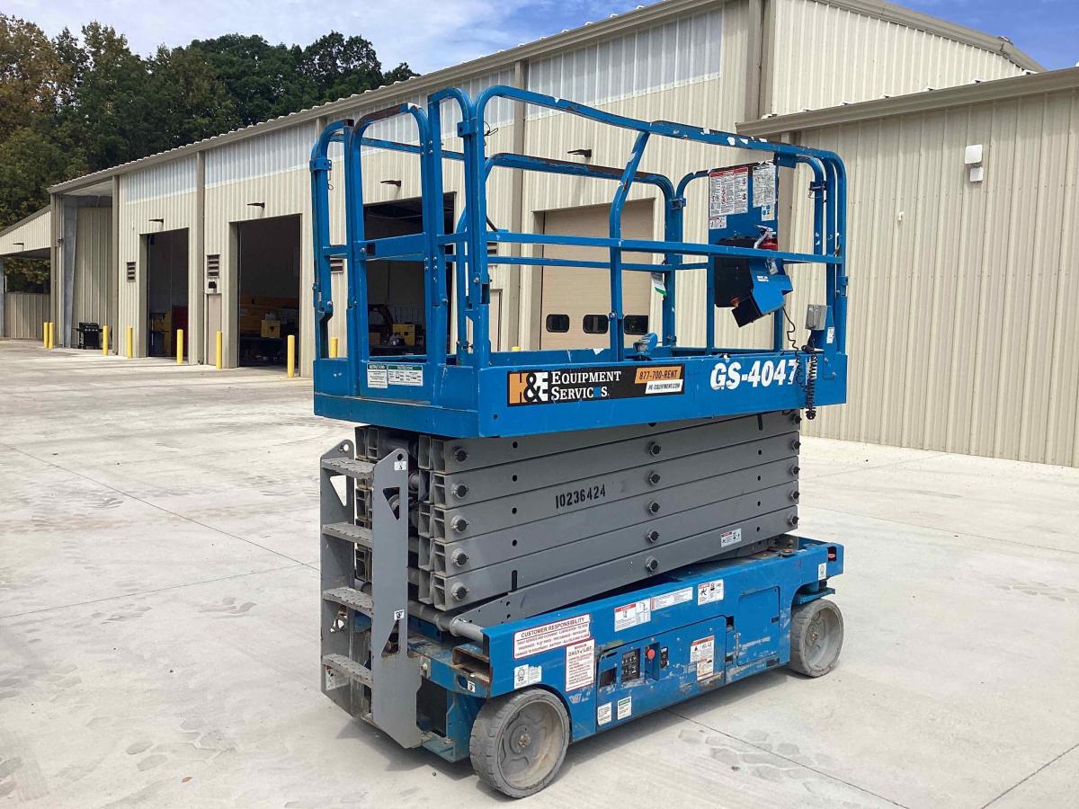 2018 Genie GS-4047