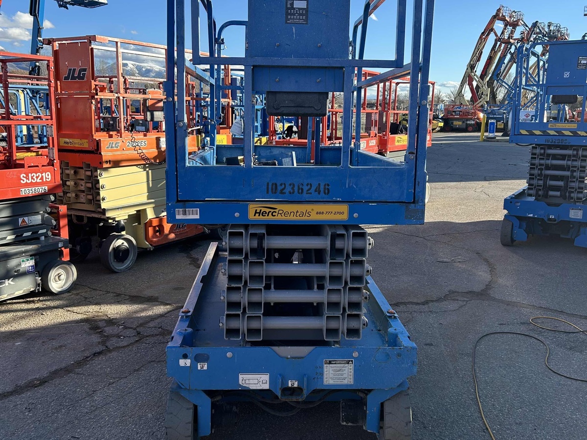 2018 Genie GS-3246-5