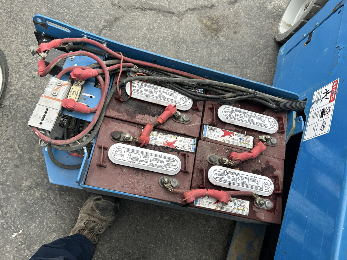 2018 Genie GS-3246-7