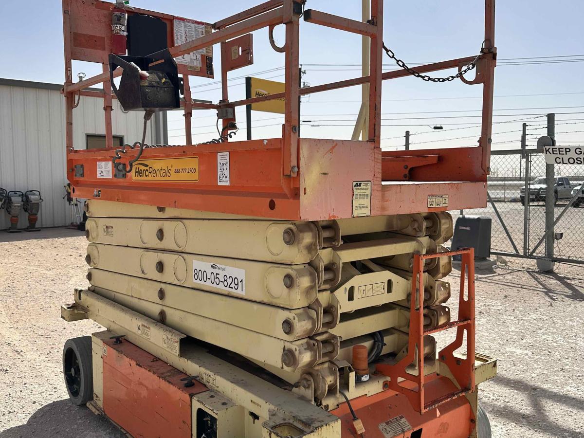 2015 JLG 3248RS-8