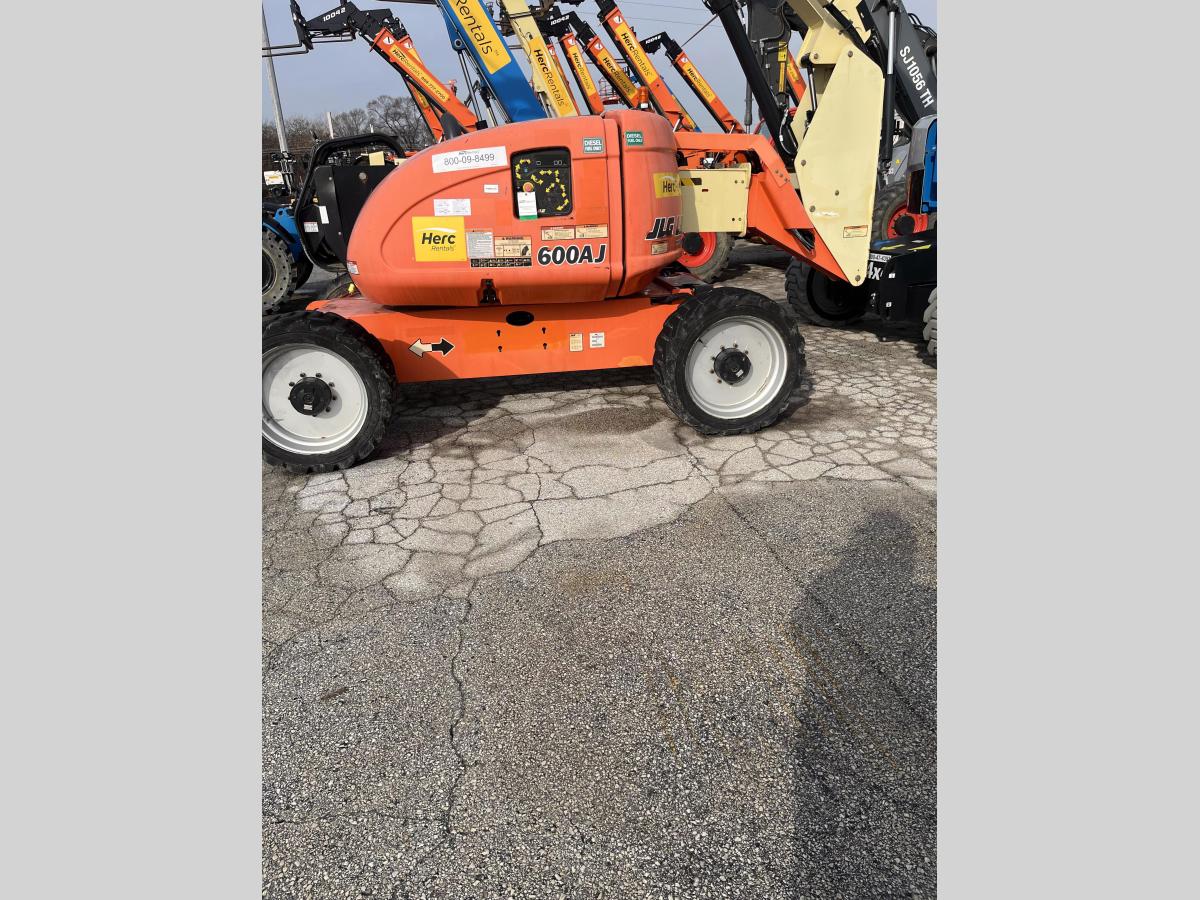 2016 JLG 600AJ