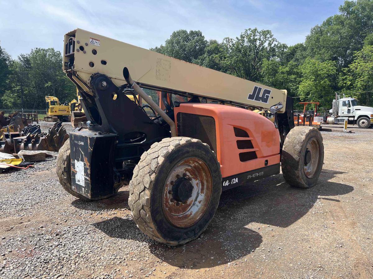 2013 JLG G6-42A