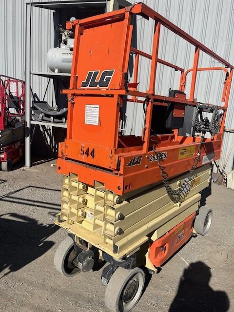 2017 JLG 2632ES