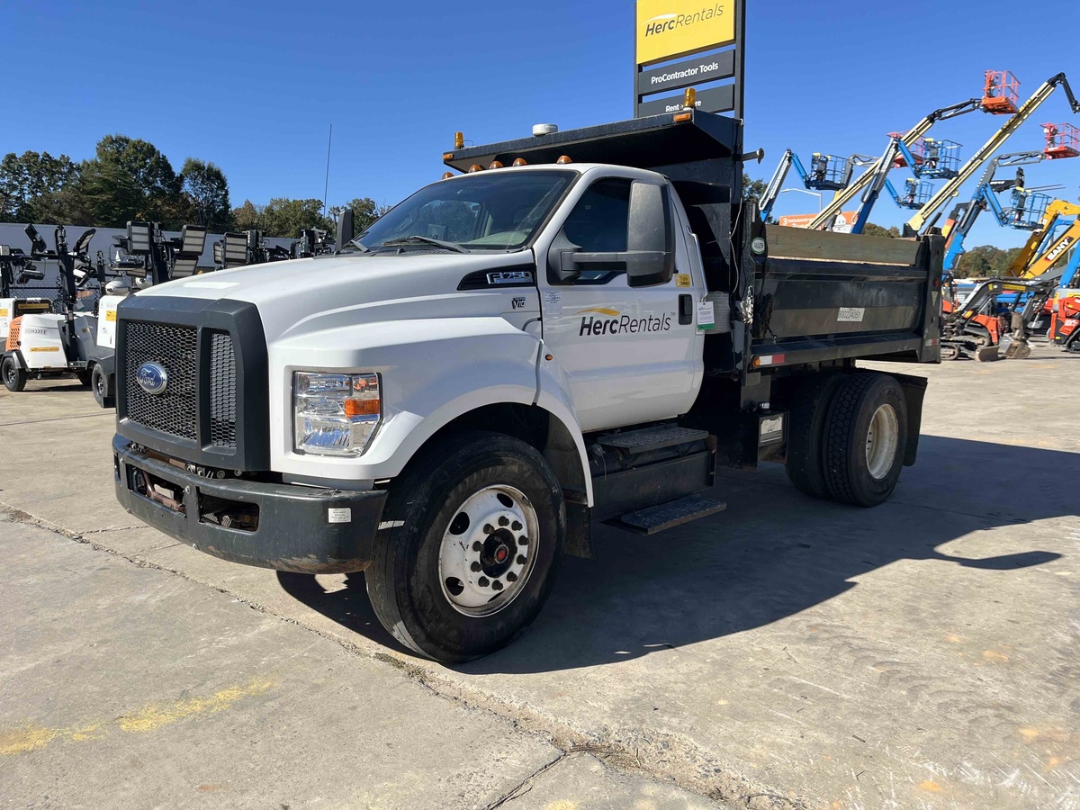 2018 Ford F750