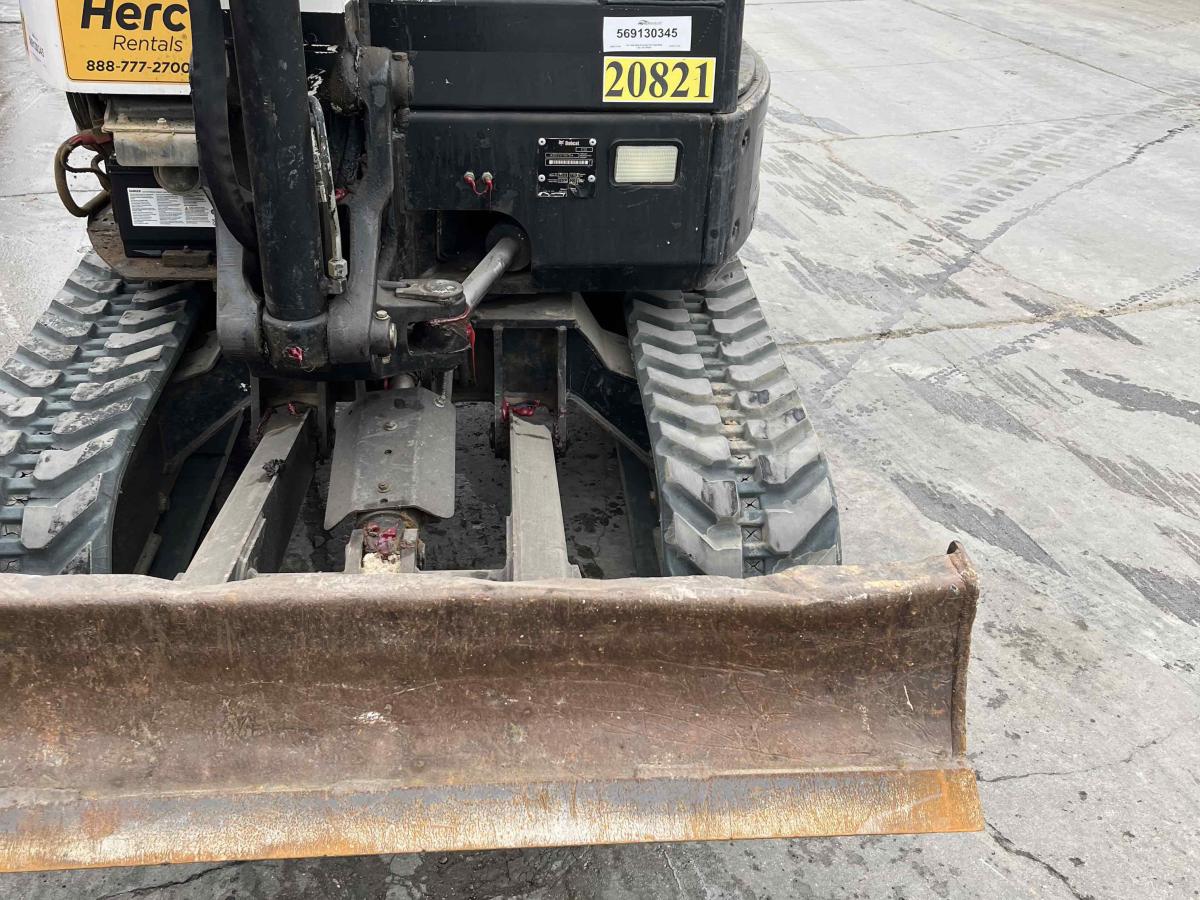 2016 Bobcat E32