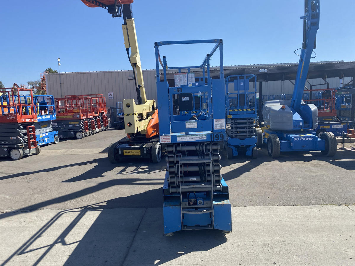 2018 Genie GS-3232-6
