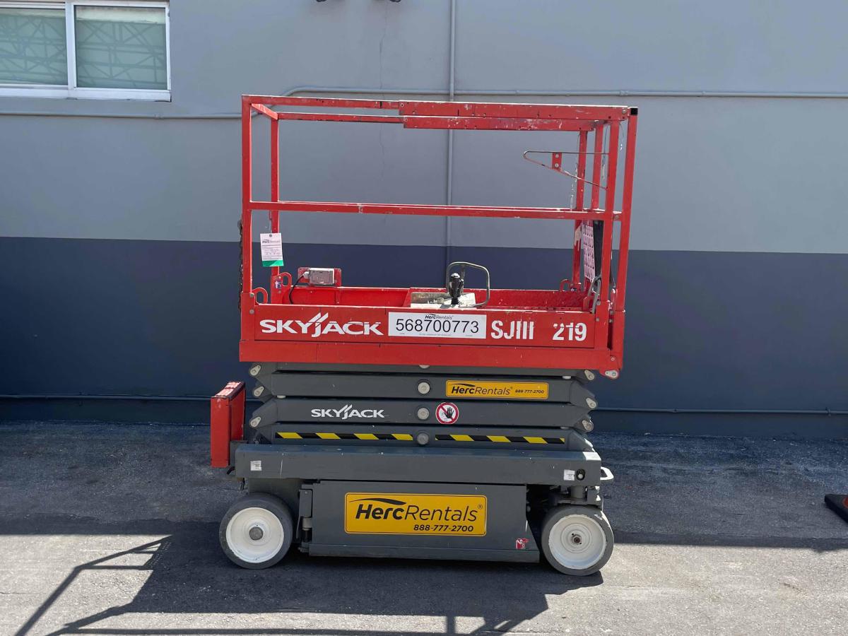 2017 Skyjack SJ3219