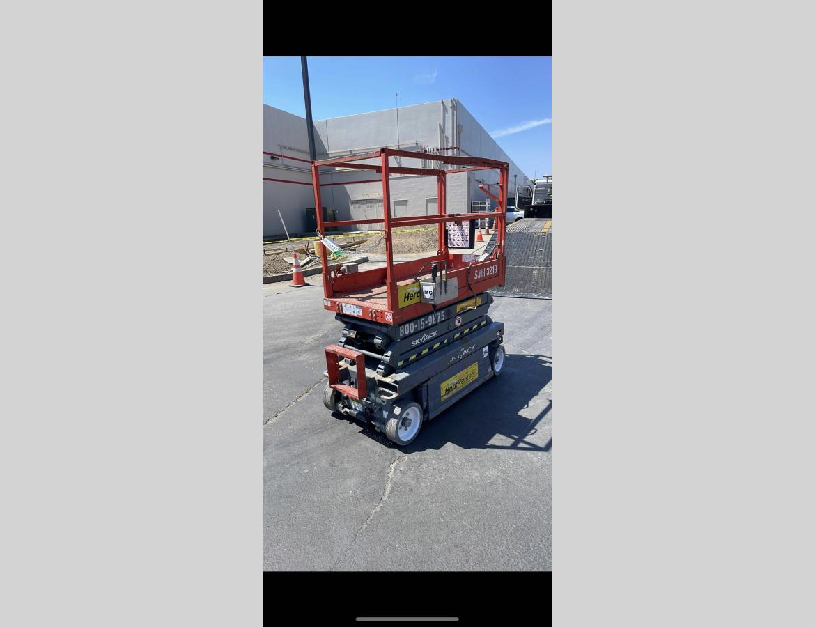2017 Skyjack SJ3219-2