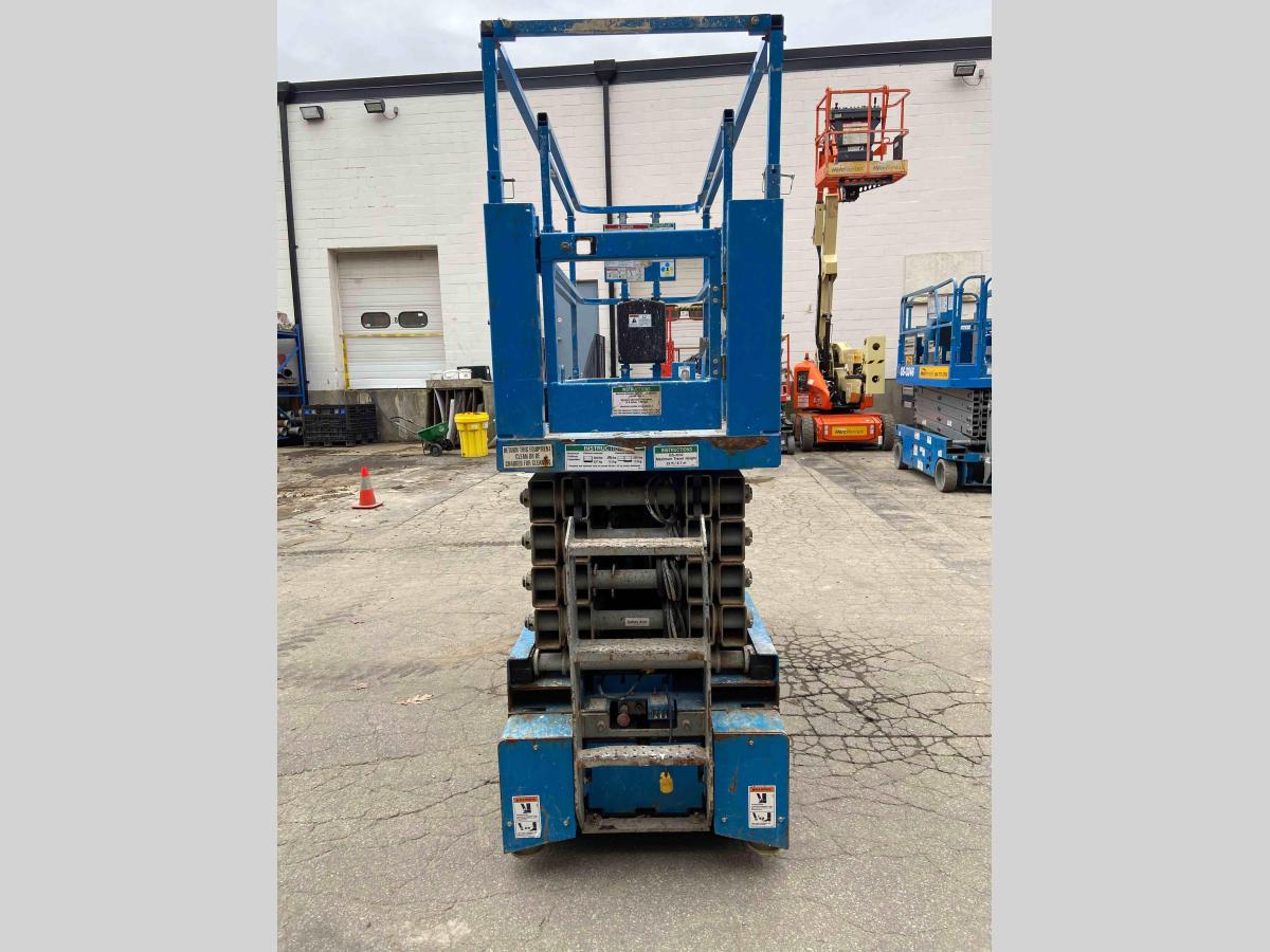 2016 Genie GS-3232