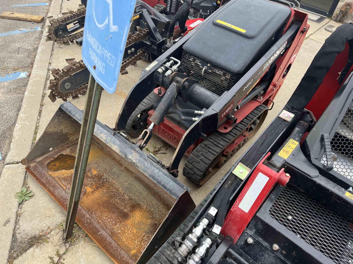 2018 Toro DINGO TX 427
