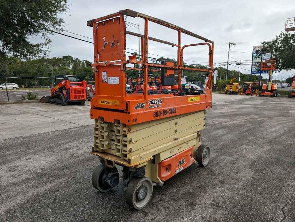 2016 JLG 2632ES