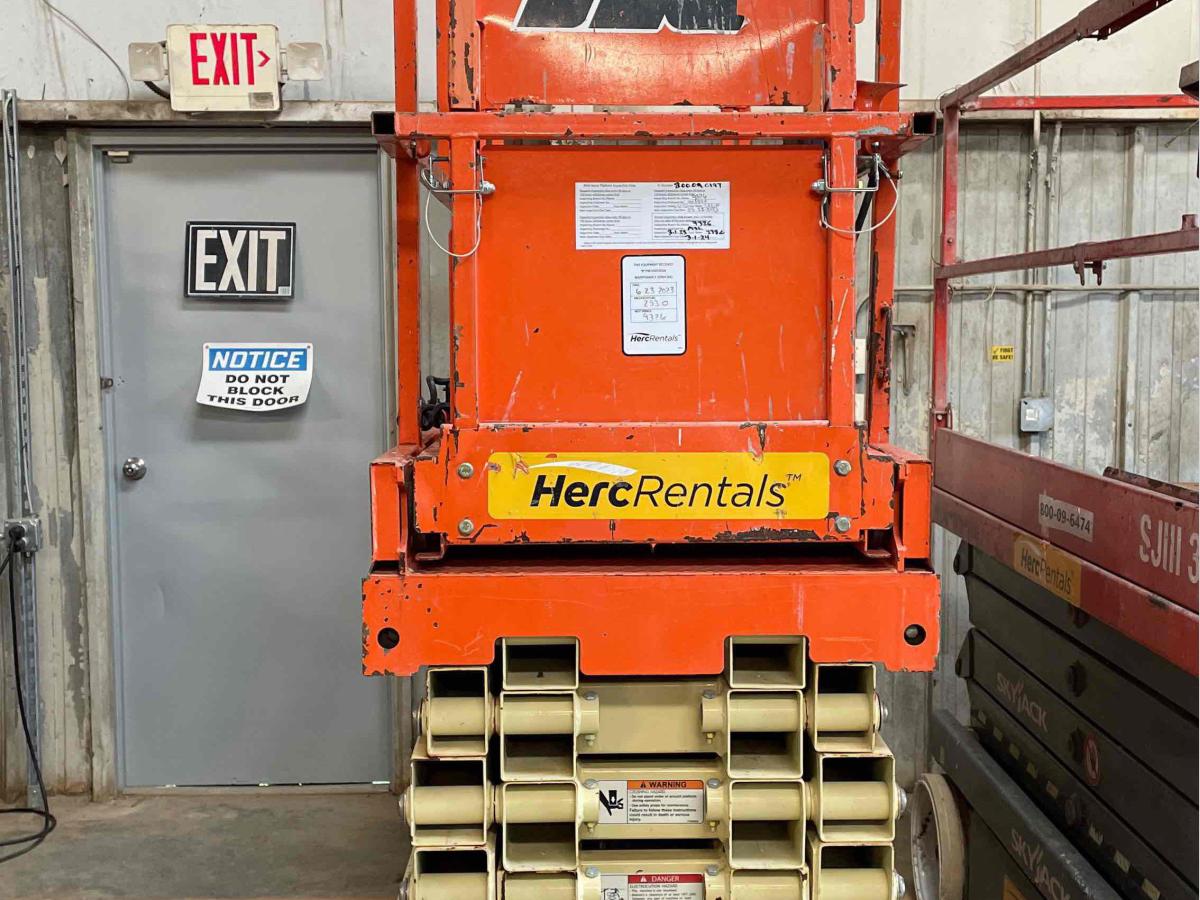 2016 JLG 2632ES