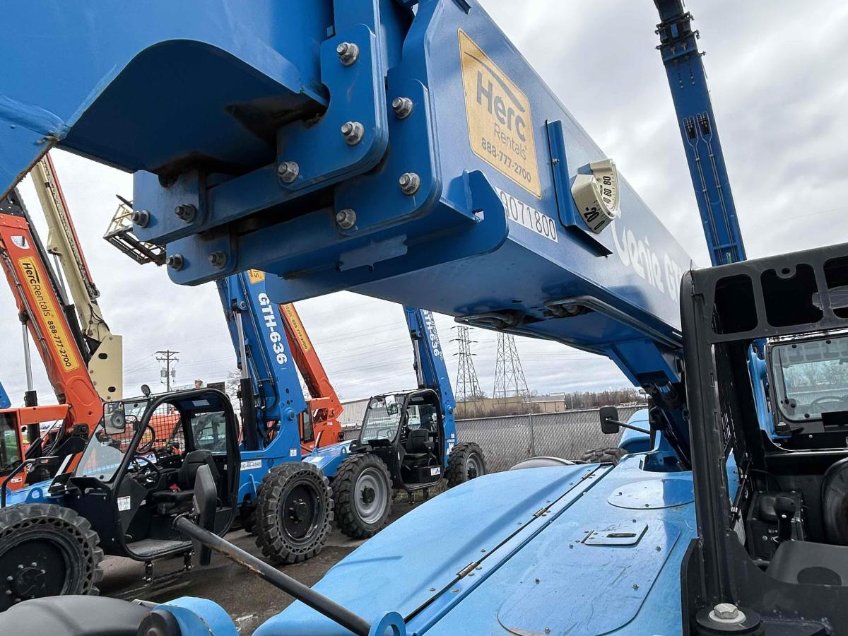 2017 Genie GTH-636