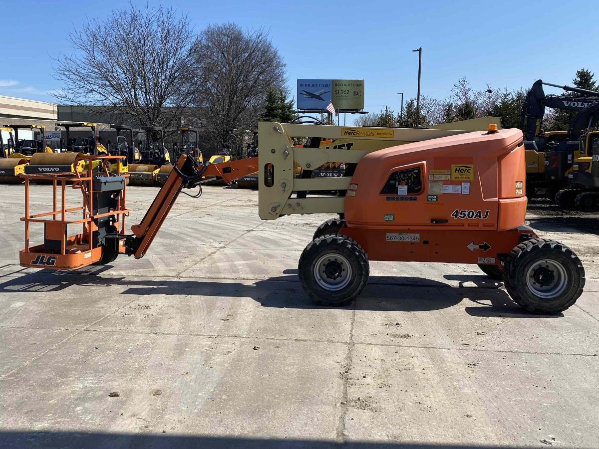 2016 JLG 450AJ