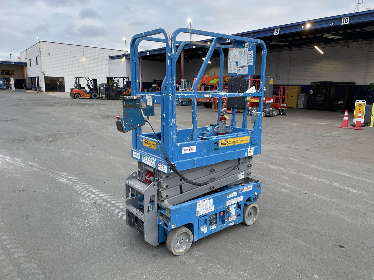 2019 Genie GS1330M-4