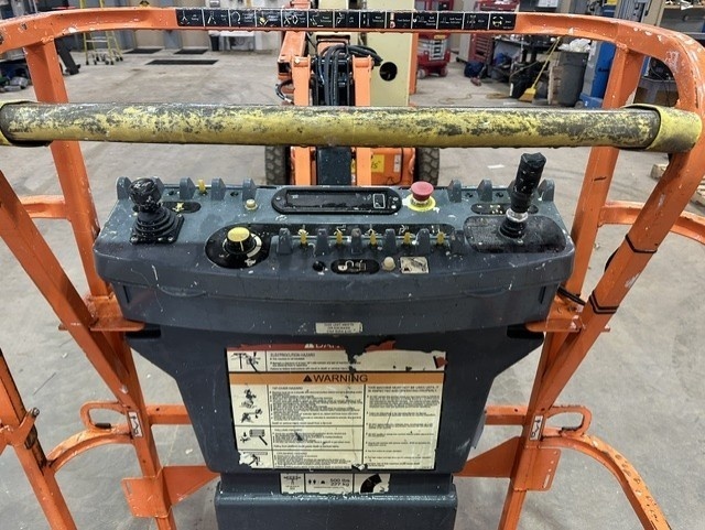 2018 JLG E400AJPN-6