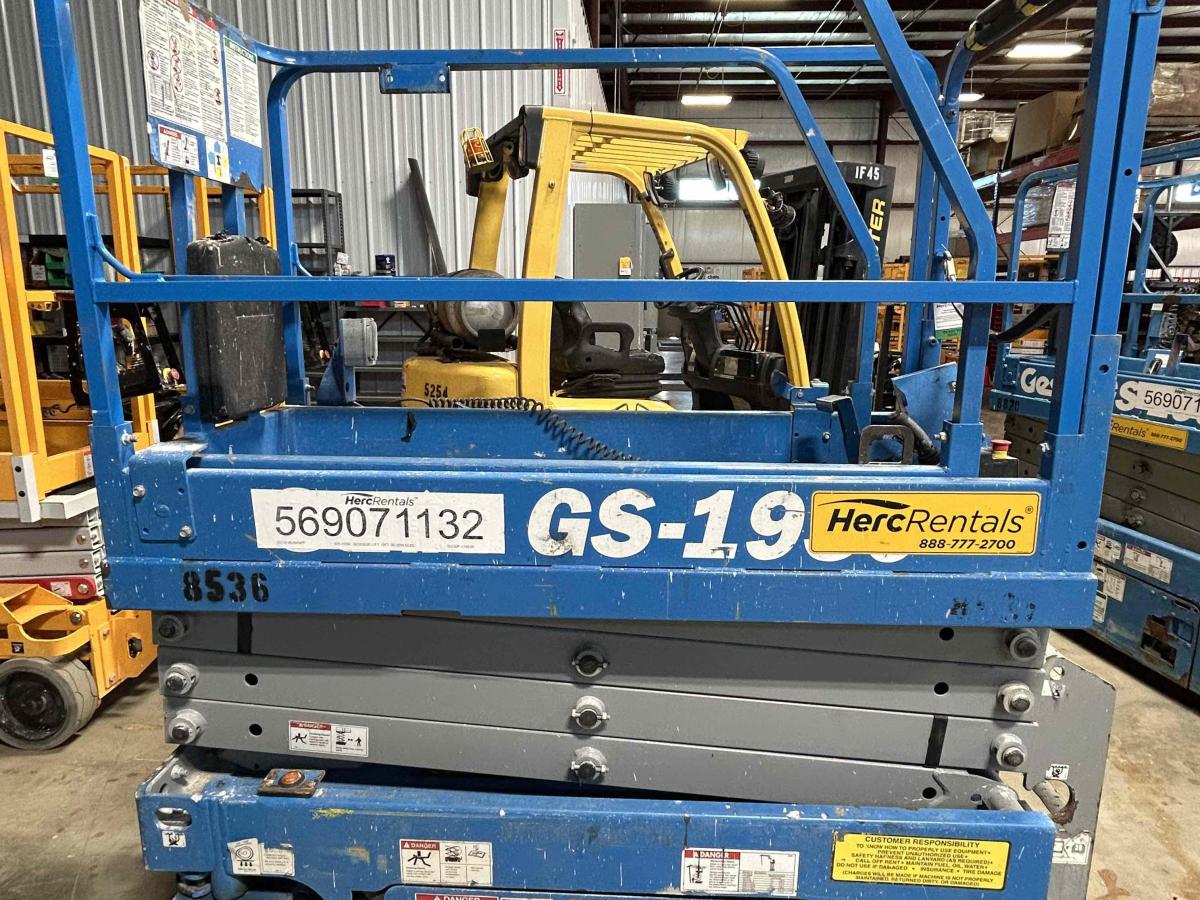 2018 Genie GS-1930