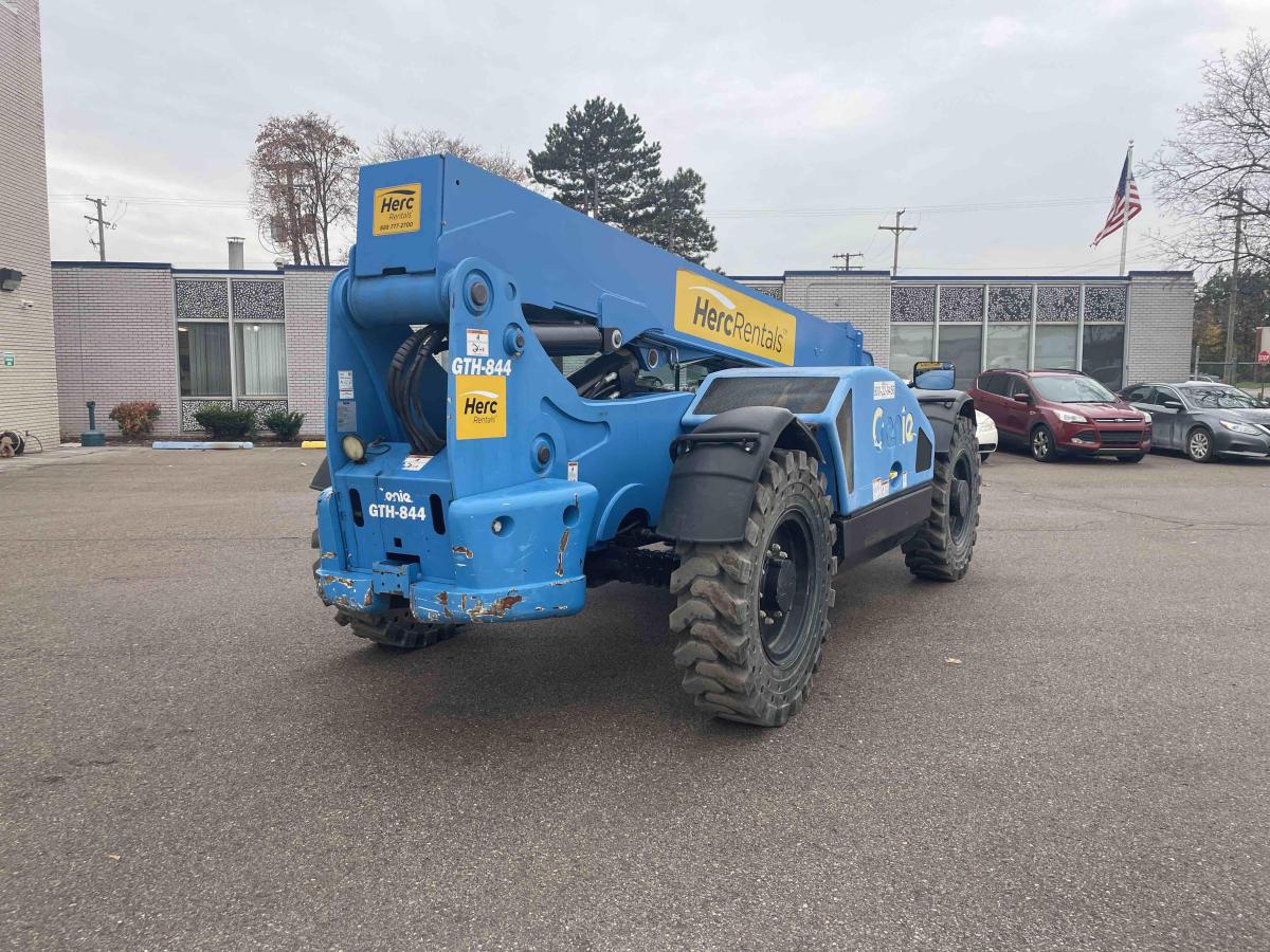 2018 Genie GTH 844
