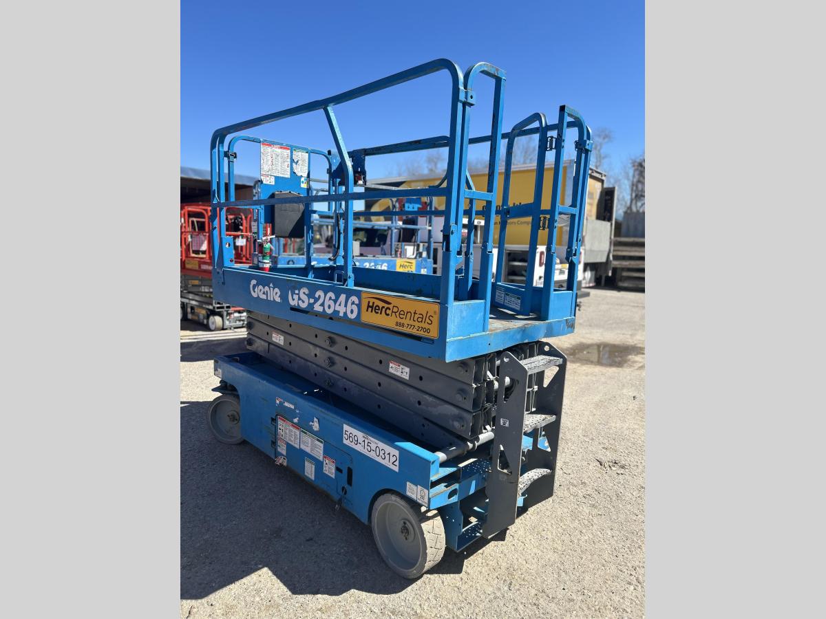 2012 Genie GS-2646