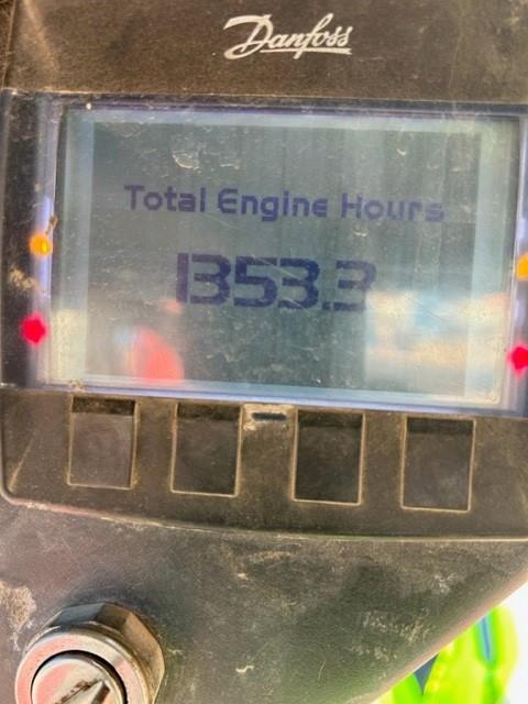 2016 Takeuchi TS80V