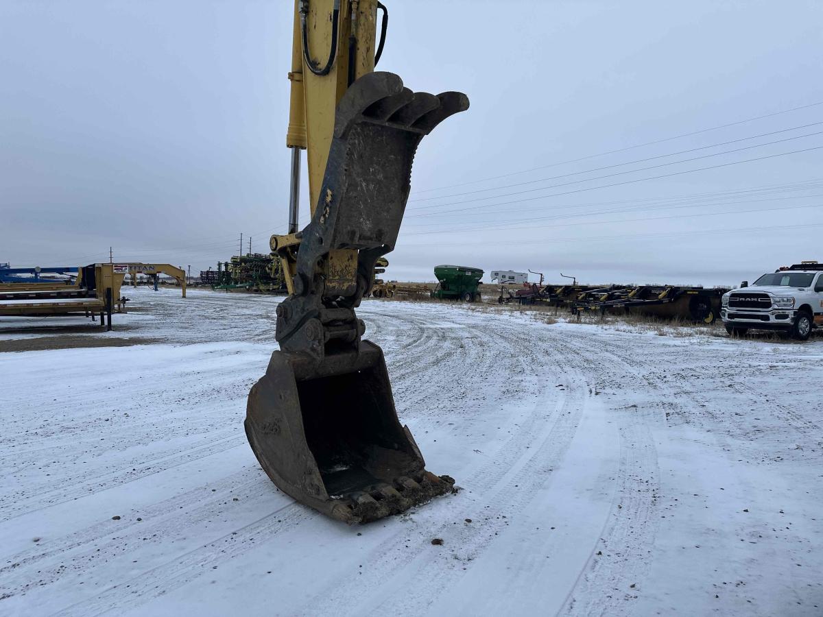 2017 Komatsu PC210LC-11