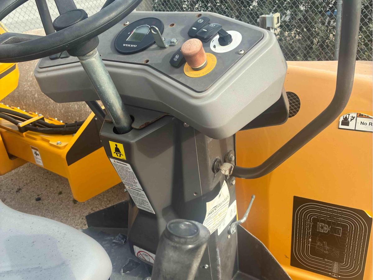 2019 Volvo DD25B