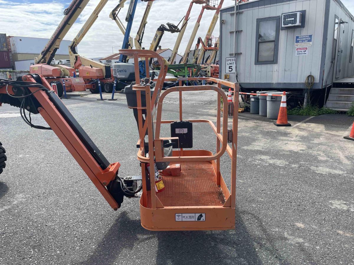 2017 JLG 340AJ-14