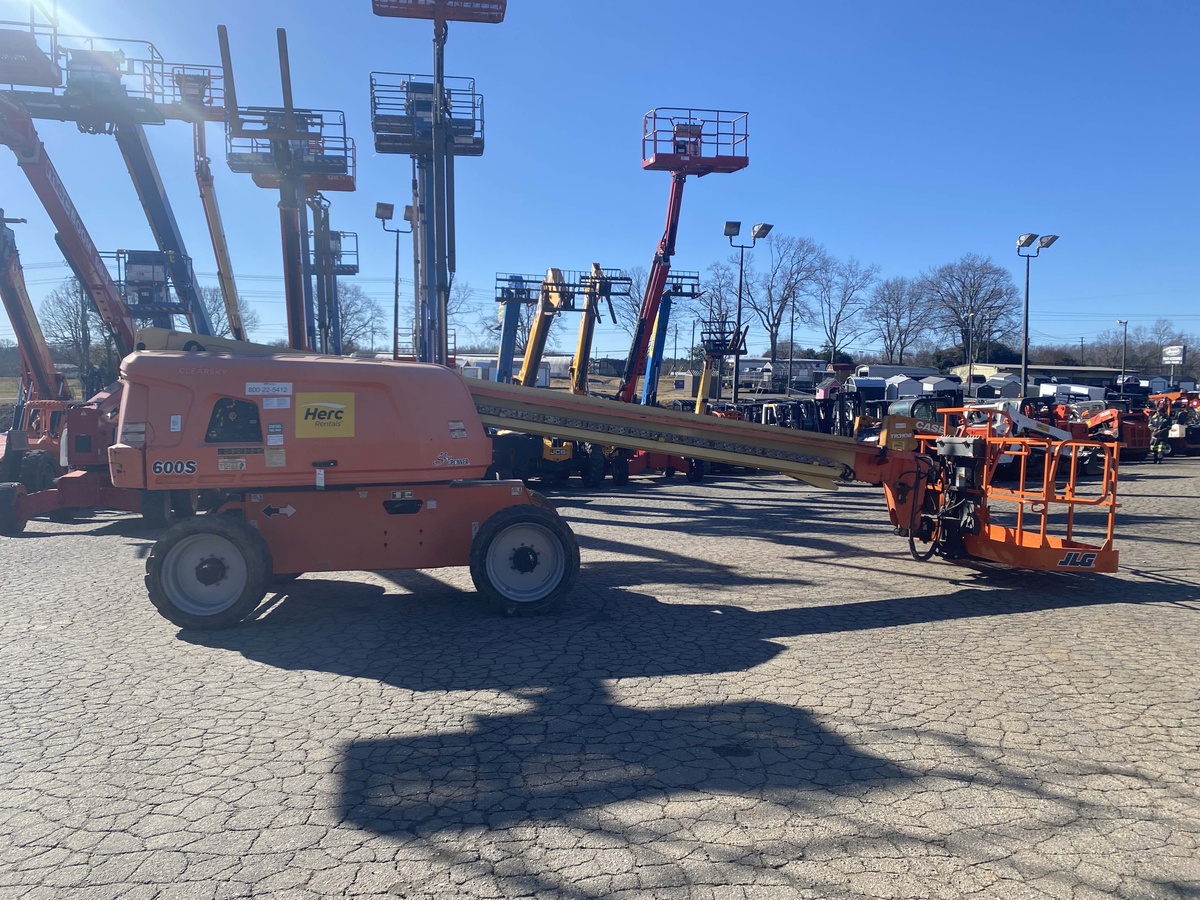 2018 JLG 600S-5