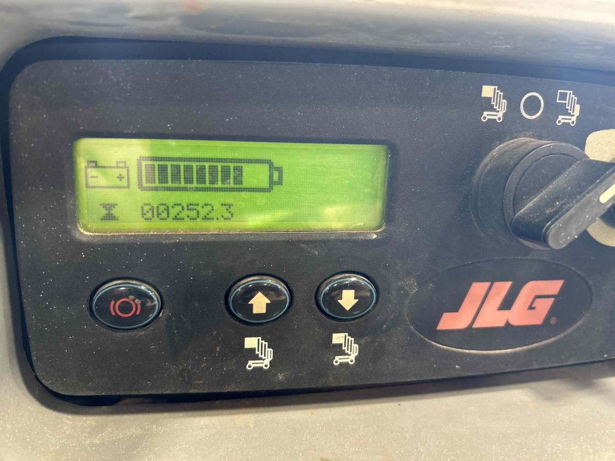 2018 JLG 20MVL-6