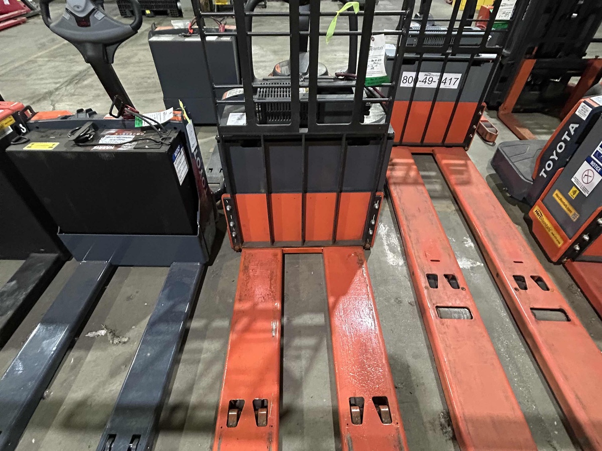 2021 Toyota 8HBE30-2