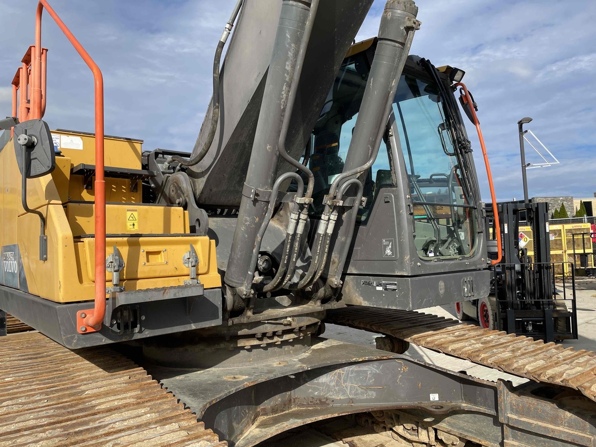 2019 Volvo EC300EL-7