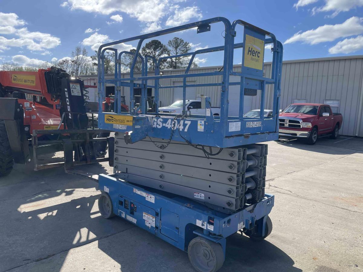 2018 Genie GS-4047